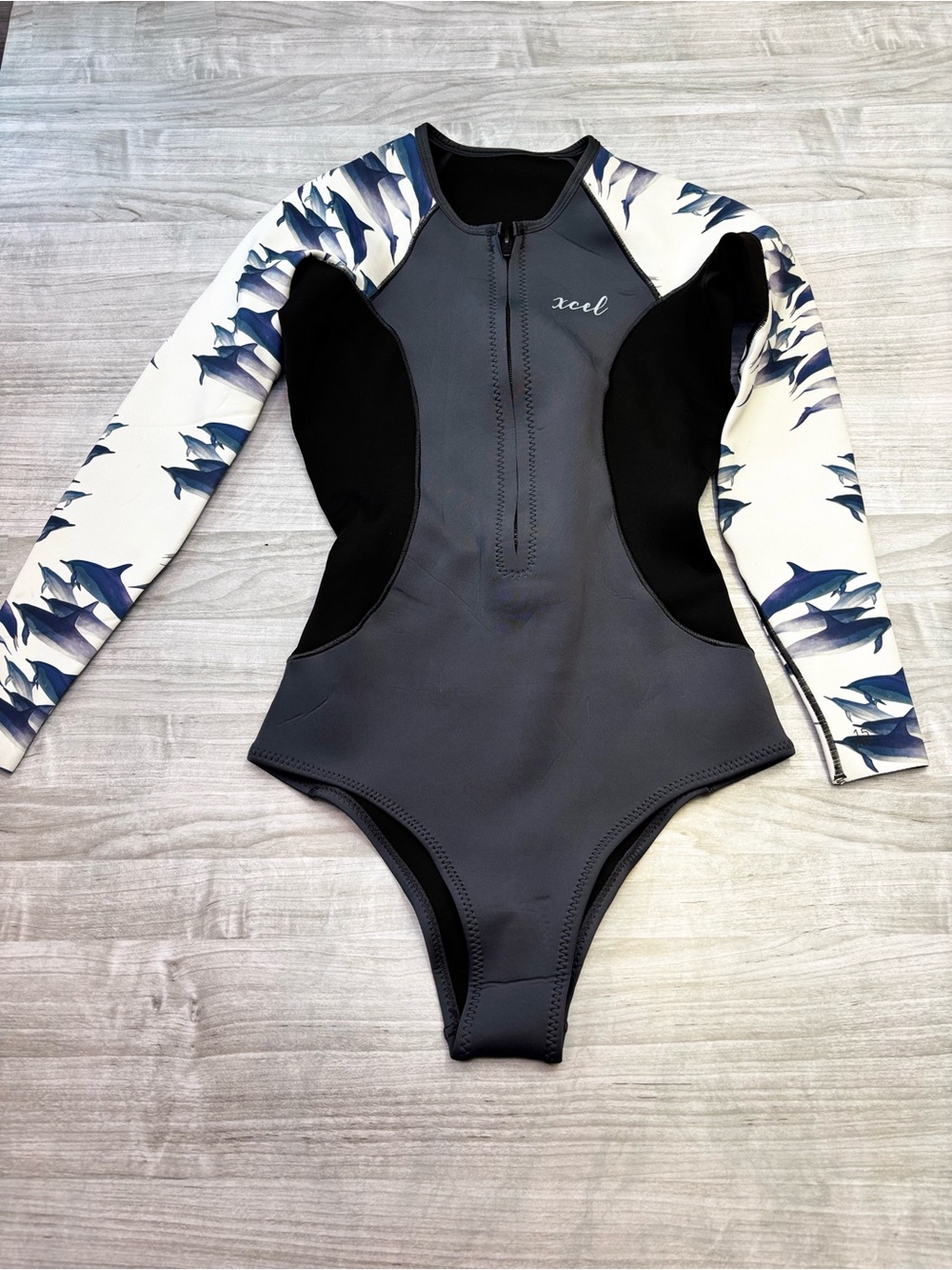 XCEL Water Inspired Axis 1.5/1 Long Sleeve Front Zip Springsuit small